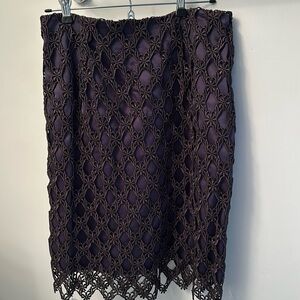 Gorgeous Burberry lace overlay skirt